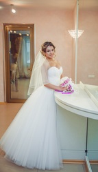 Продам роскошное свадебное платье в Иркутске 